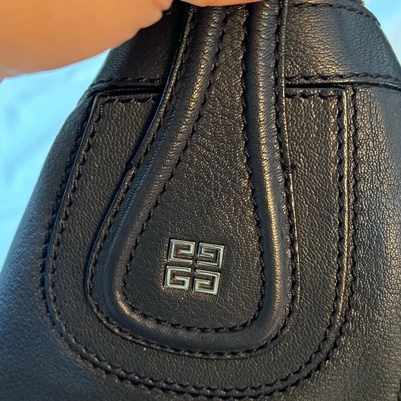 GIVENCHY 
Sugar Goatskin Medium Nightingale Navy - Picture 4 of 14